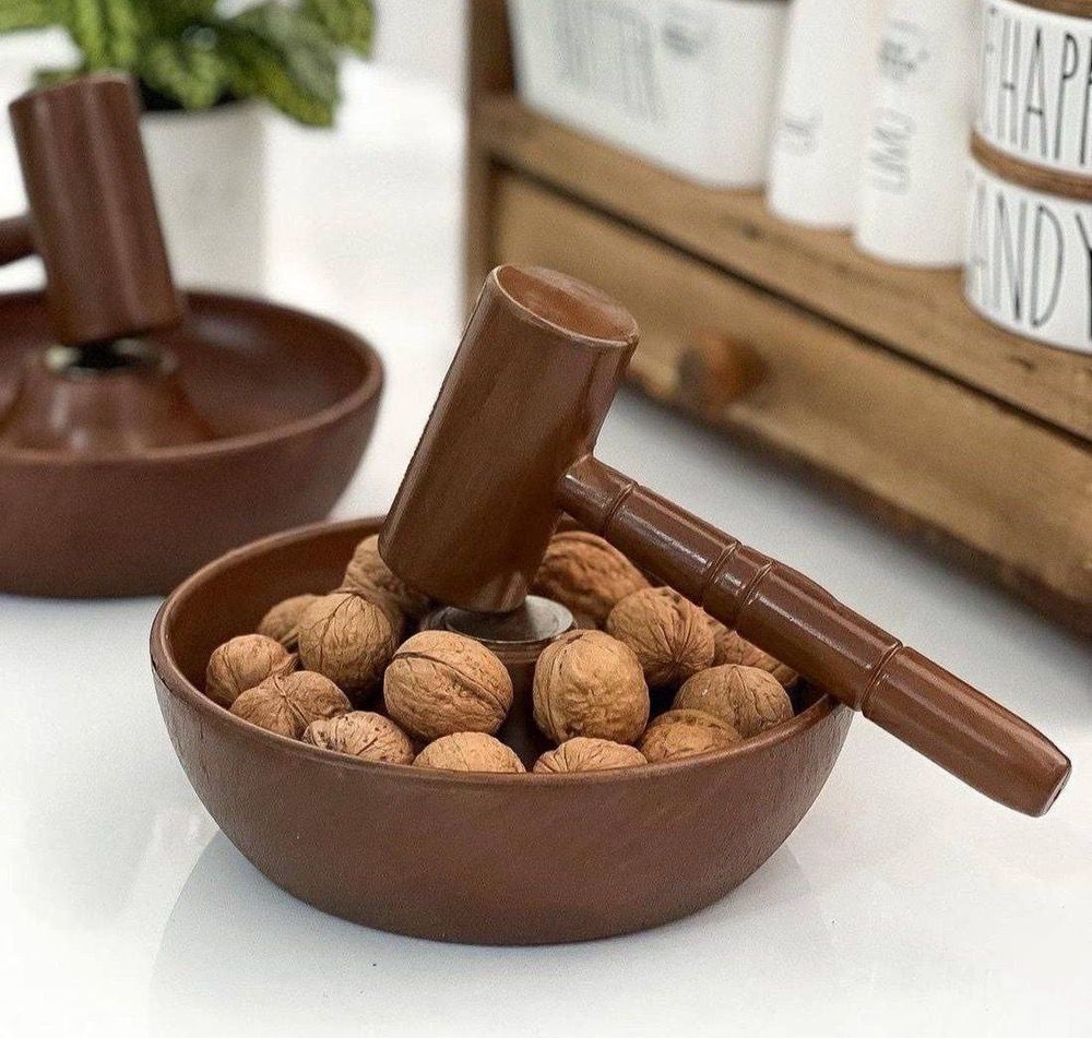 گردو شکن سنتی طرح چوبی دستی